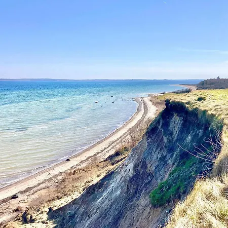 5 Person In Roslev-by Traum